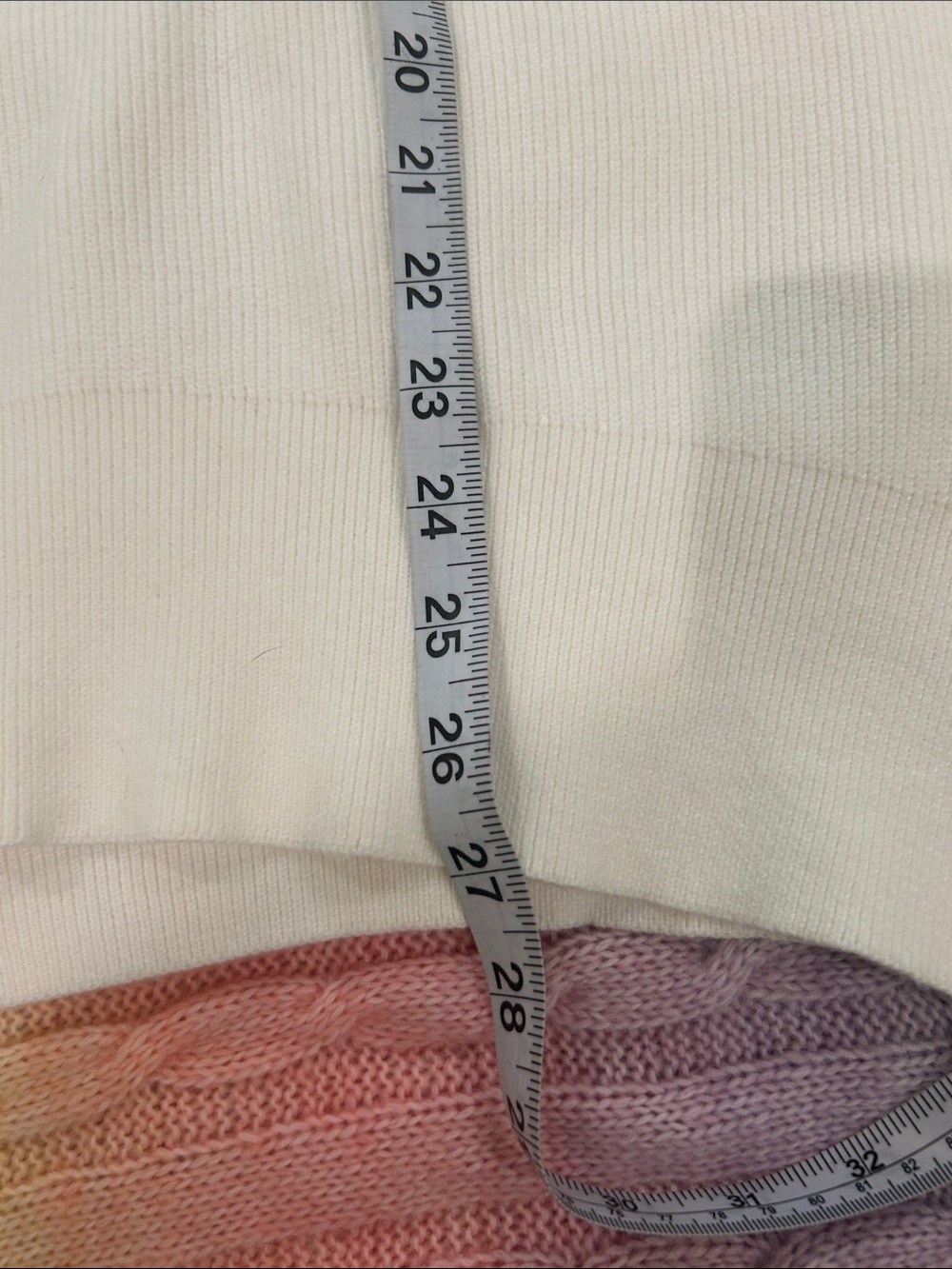 Lillusory - Chic White Women's Crew Neck Sweater - Picture 3 of 8